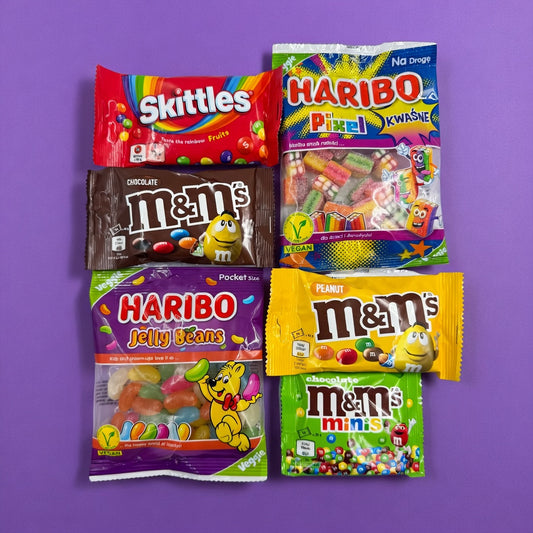 Kolorowy mix słodyczy PrzytulBox – M&M’s, Skittles i Haribo w słodkim zestawie